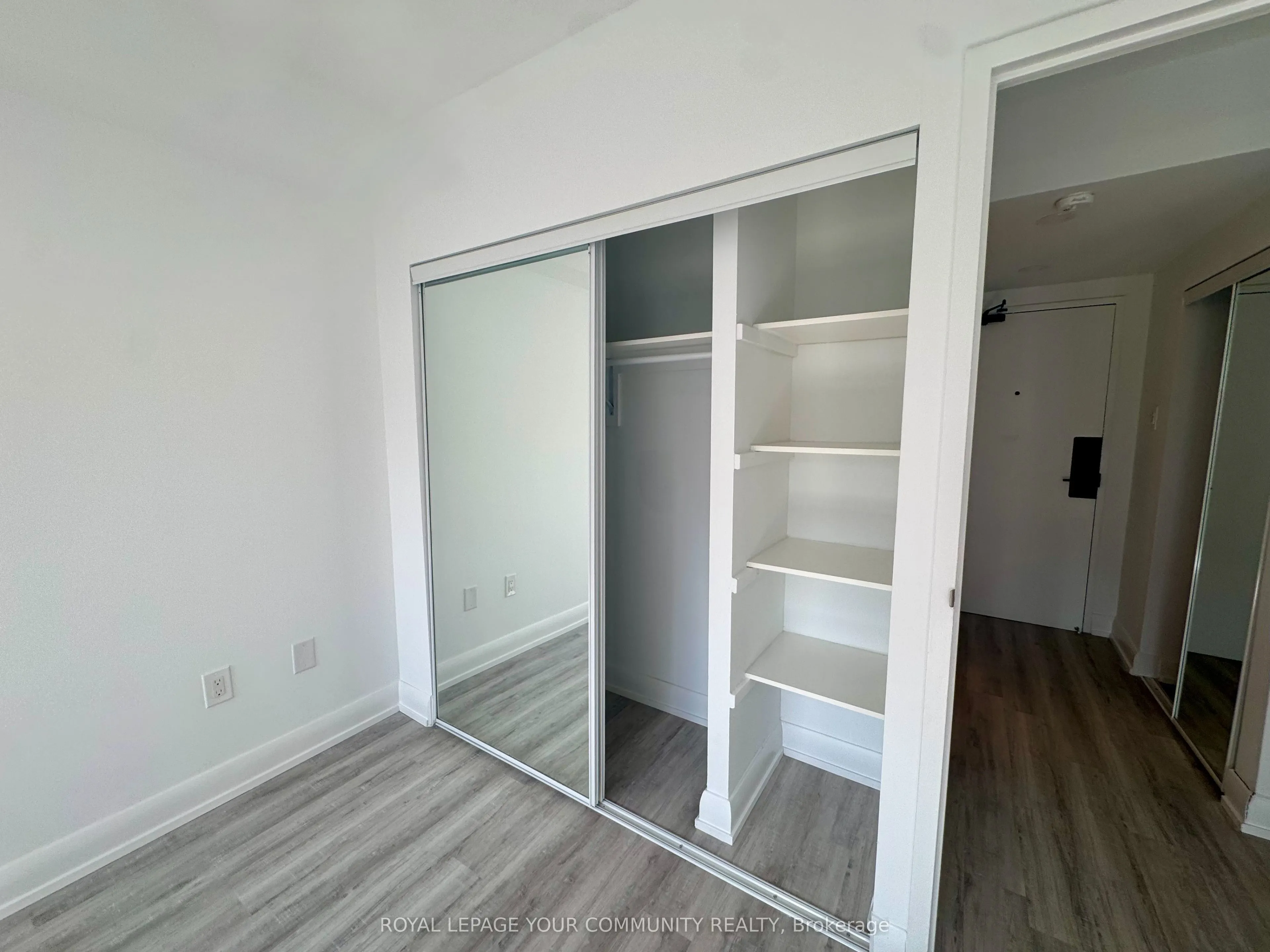 191 Sherbourne Street, #0605