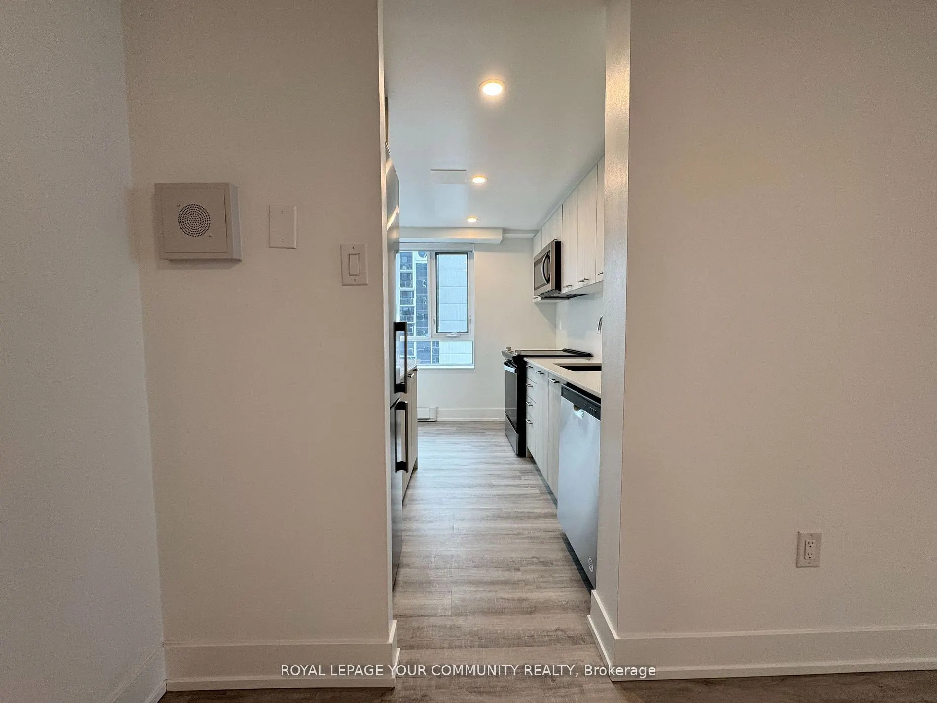 201 Sherbourne Street, #1407