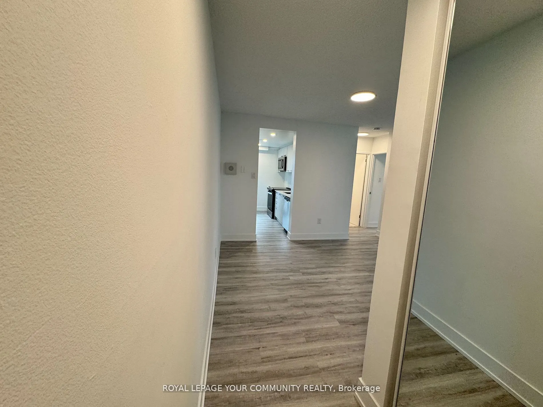 201 Sherbourne Street, #1407
