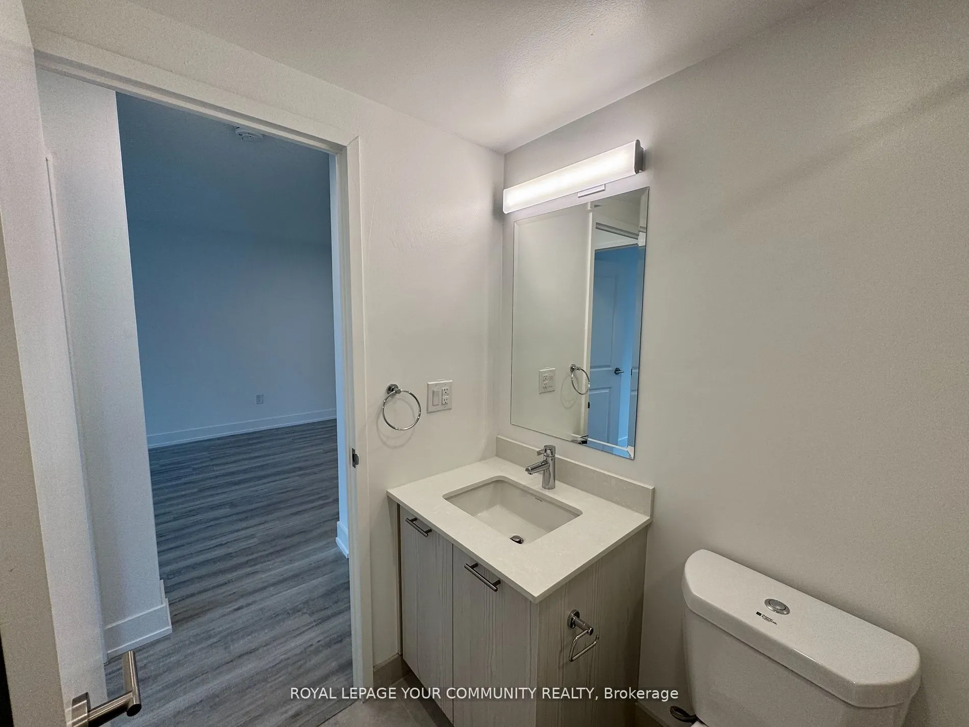 201 Sherbourne Street, #1407