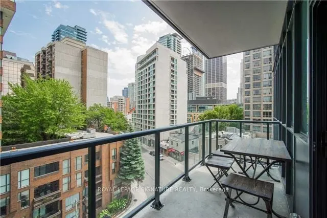 32 Davenport Road, #607
