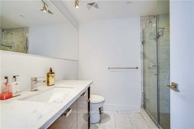 32 Davenport Road, #607