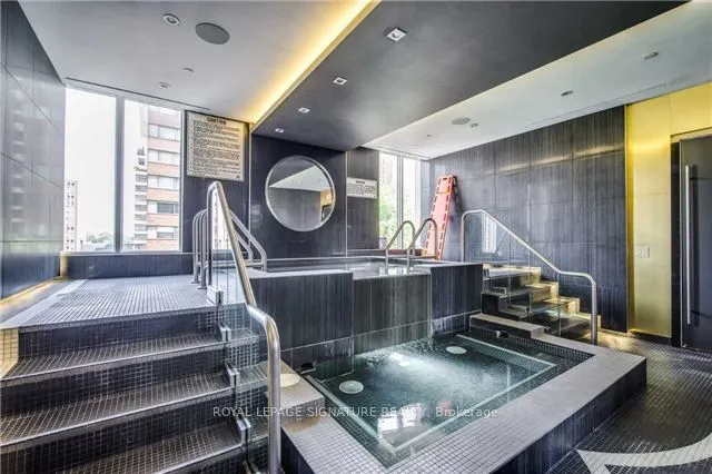 32 Davenport Road, #607