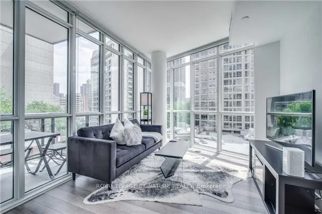 32 Davenport Road, #607