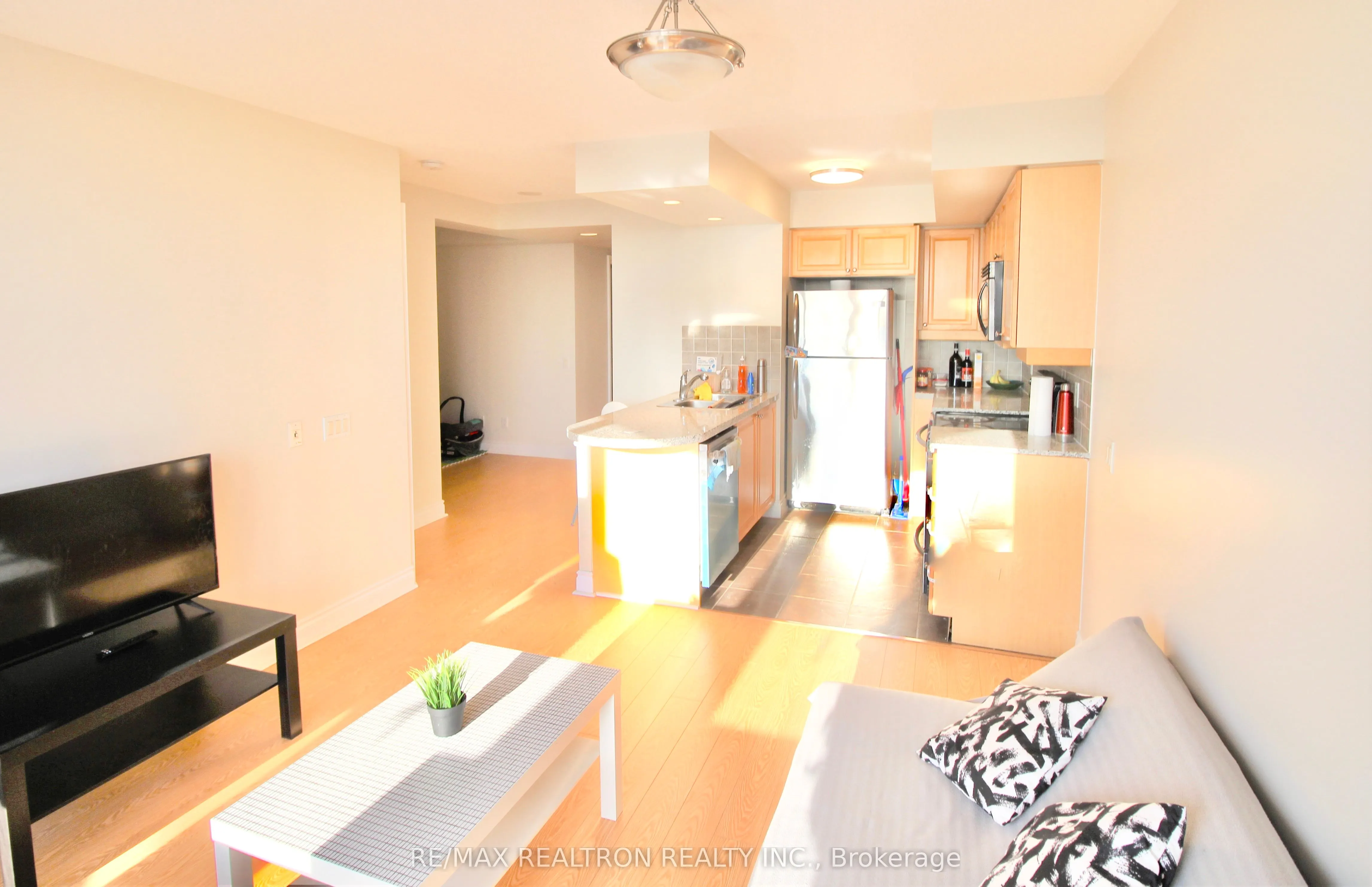 10 Northtown Way, #2806