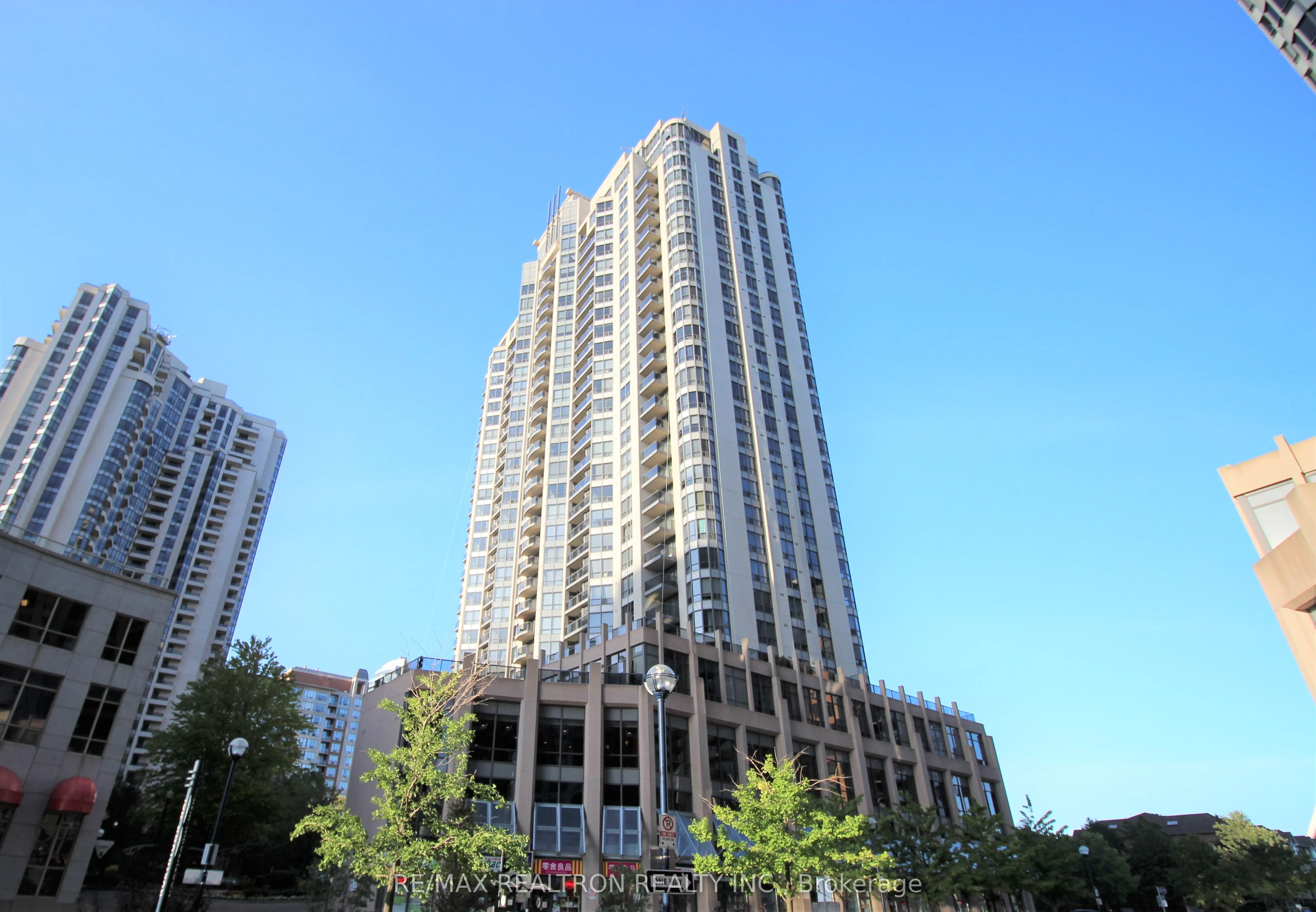 10 Northtown Way, #2806