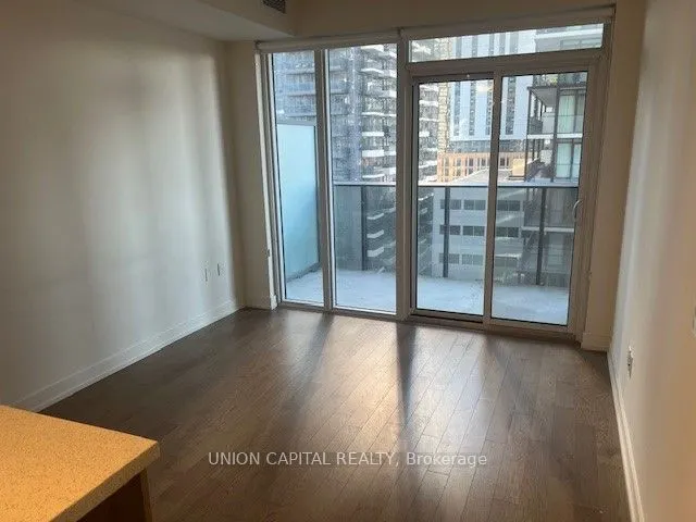 330 Richmond Street W, #1602