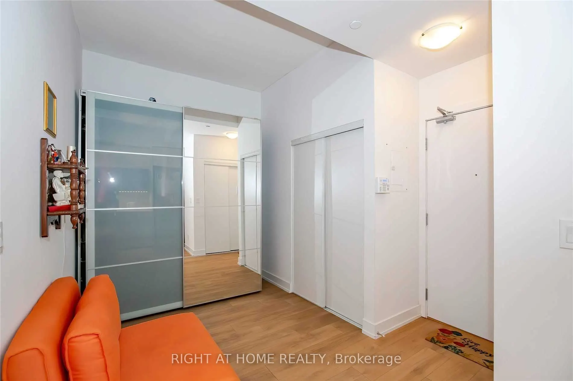 150 Fairview Mall Drive, #411