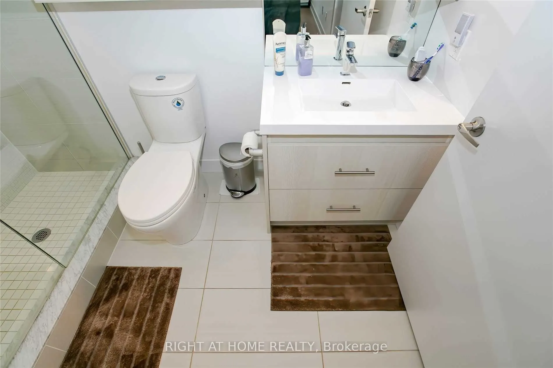 150 Fairview Mall Drive, #411