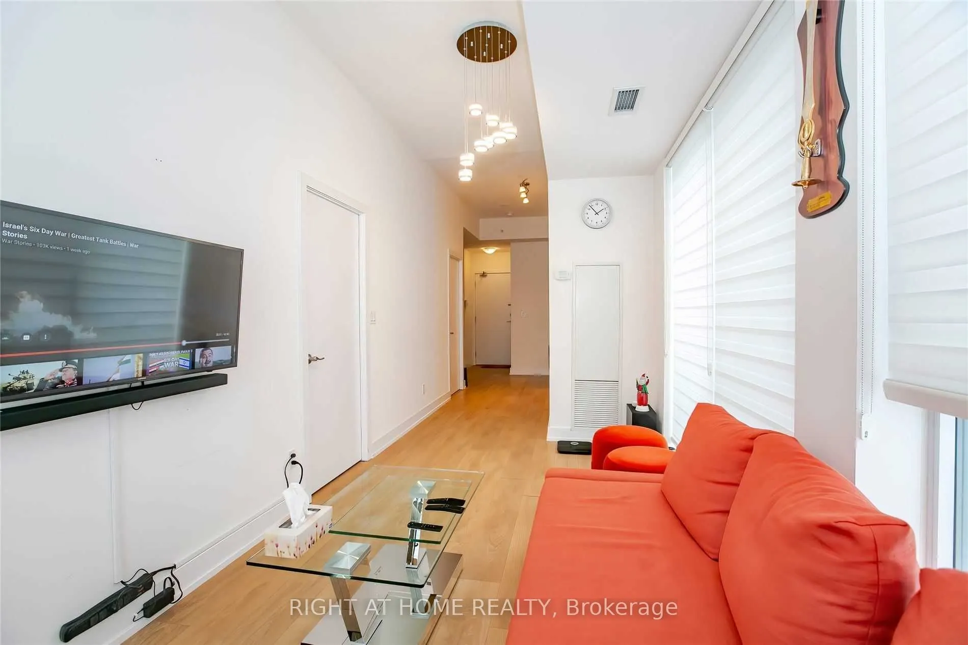 150 Fairview Mall Drive, #411