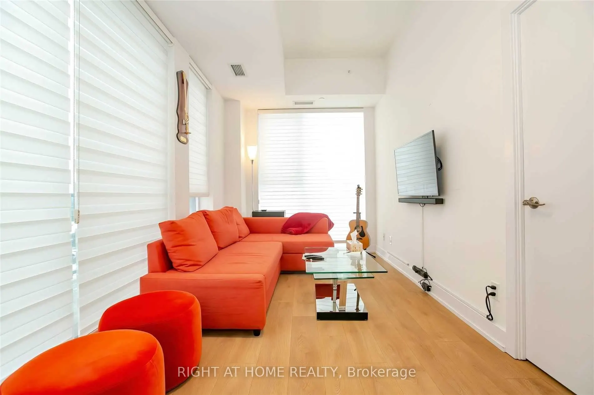 150 Fairview Mall Drive, #411
