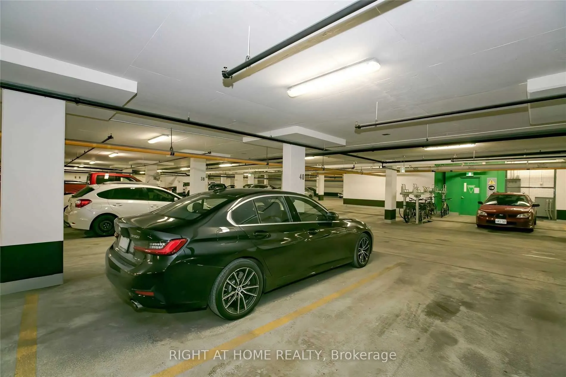 150 Fairview Mall Drive, #411