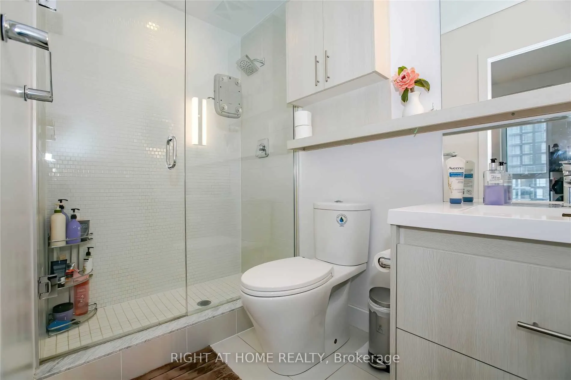 150 Fairview Mall Drive, #411