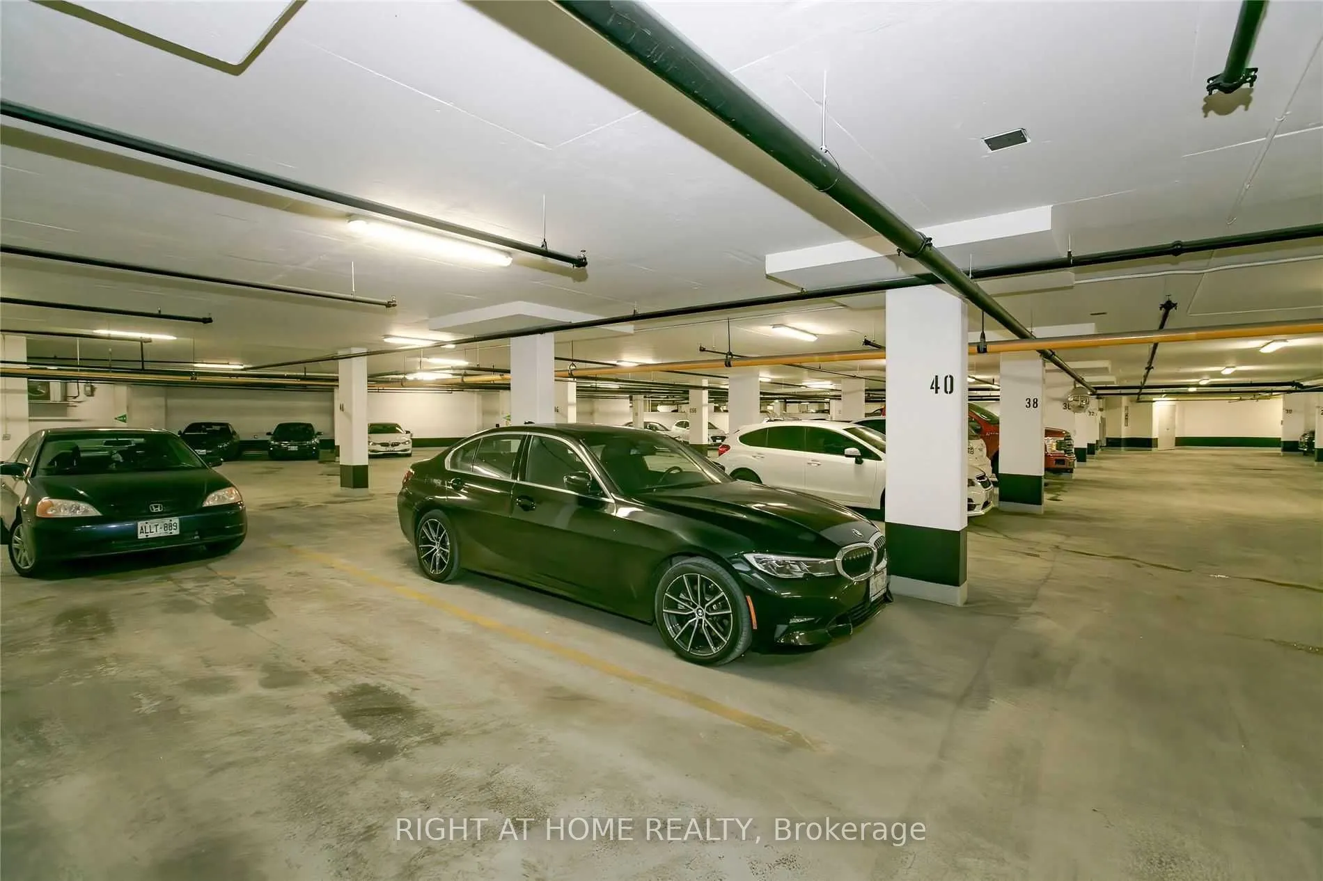 150 Fairview Mall Drive, #411