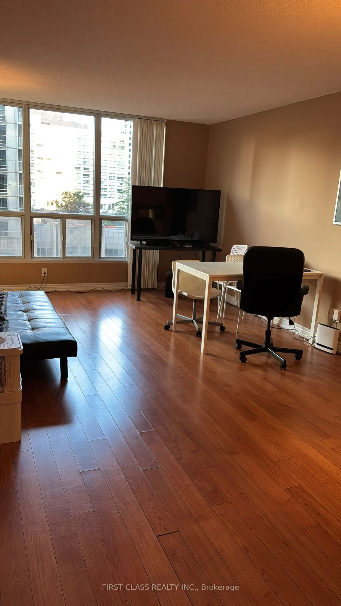 750 Bay Street, #710