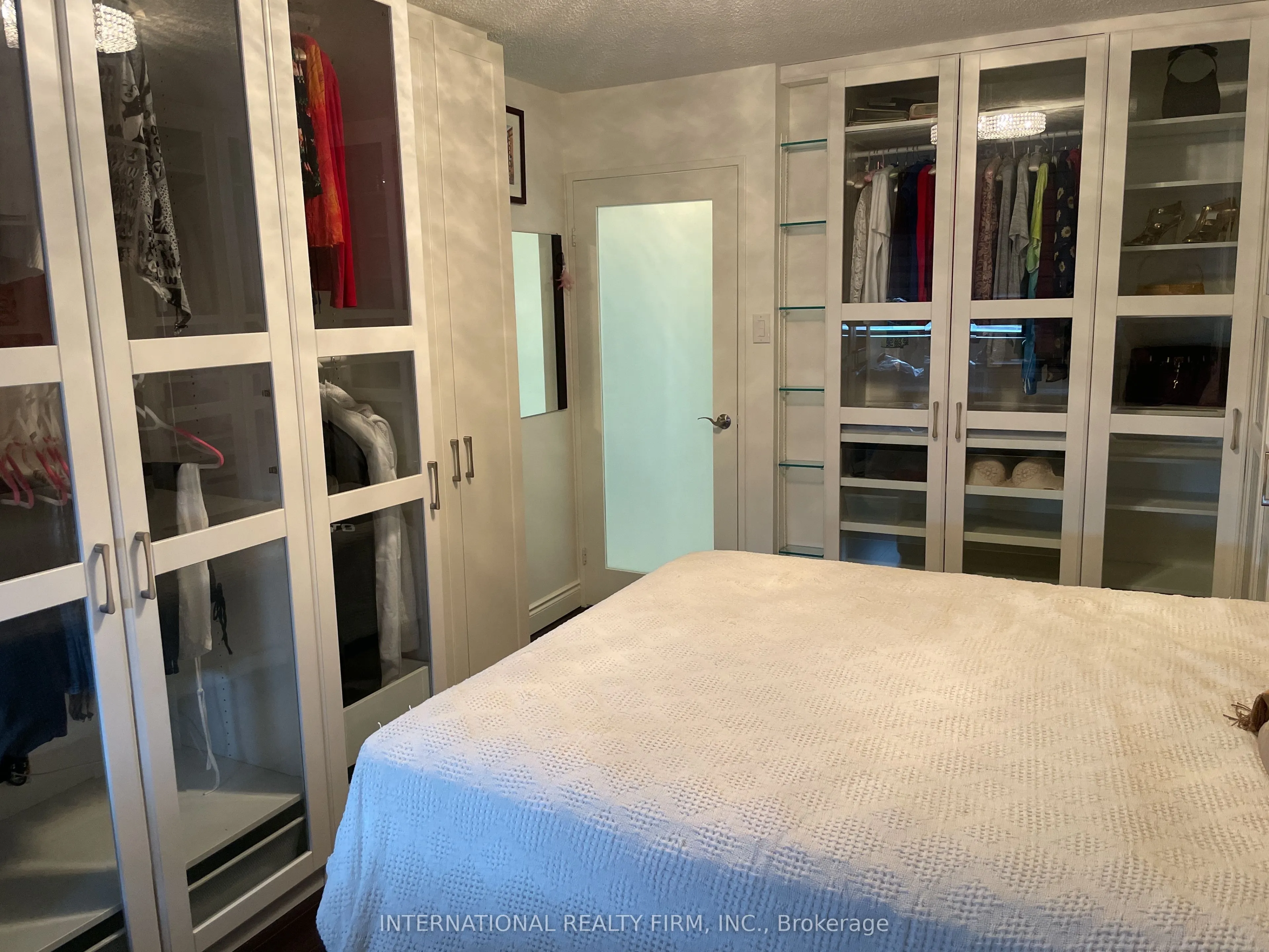 80 Antibes Drive, #1905