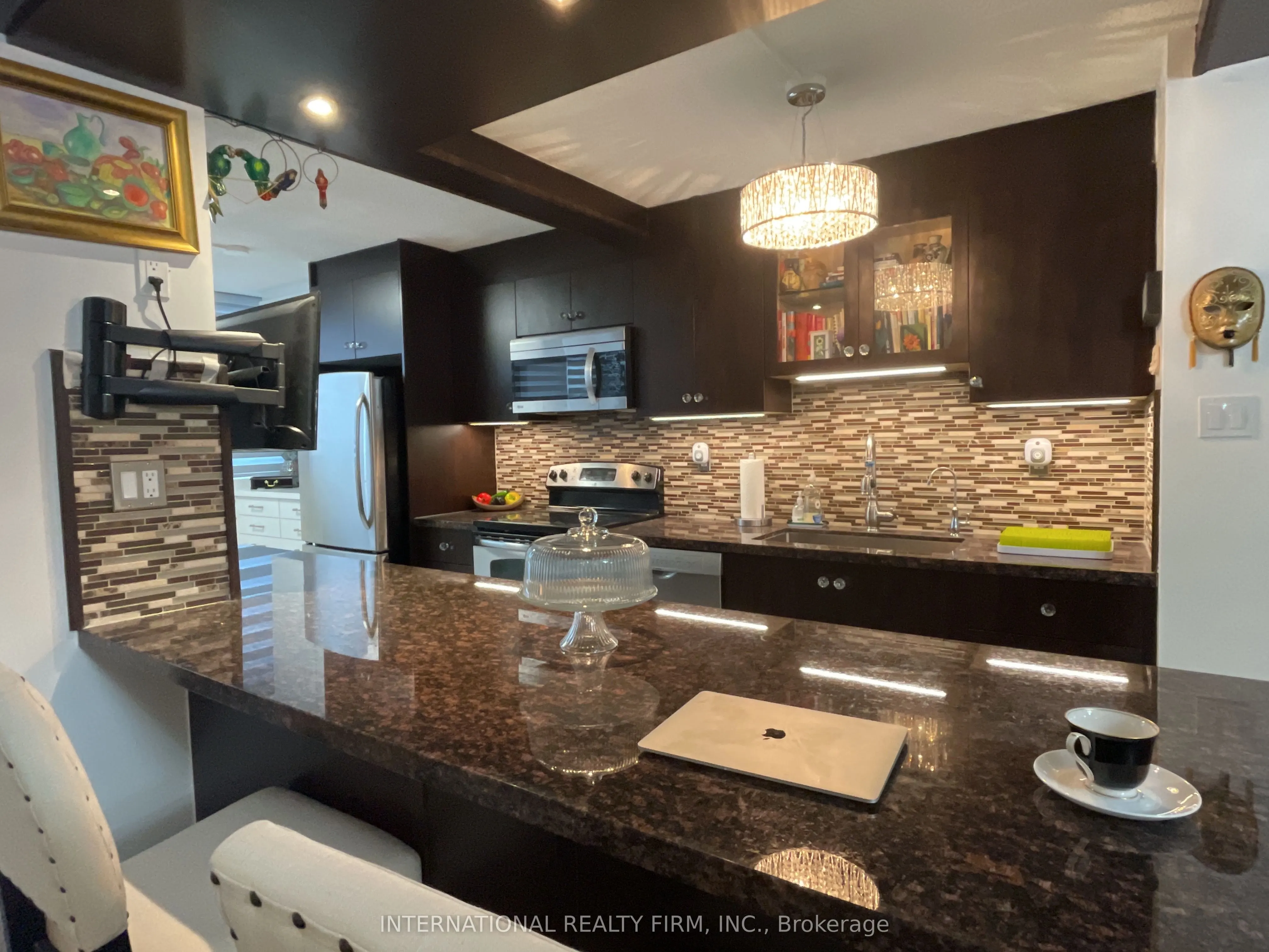 80 Antibes Drive, #1905