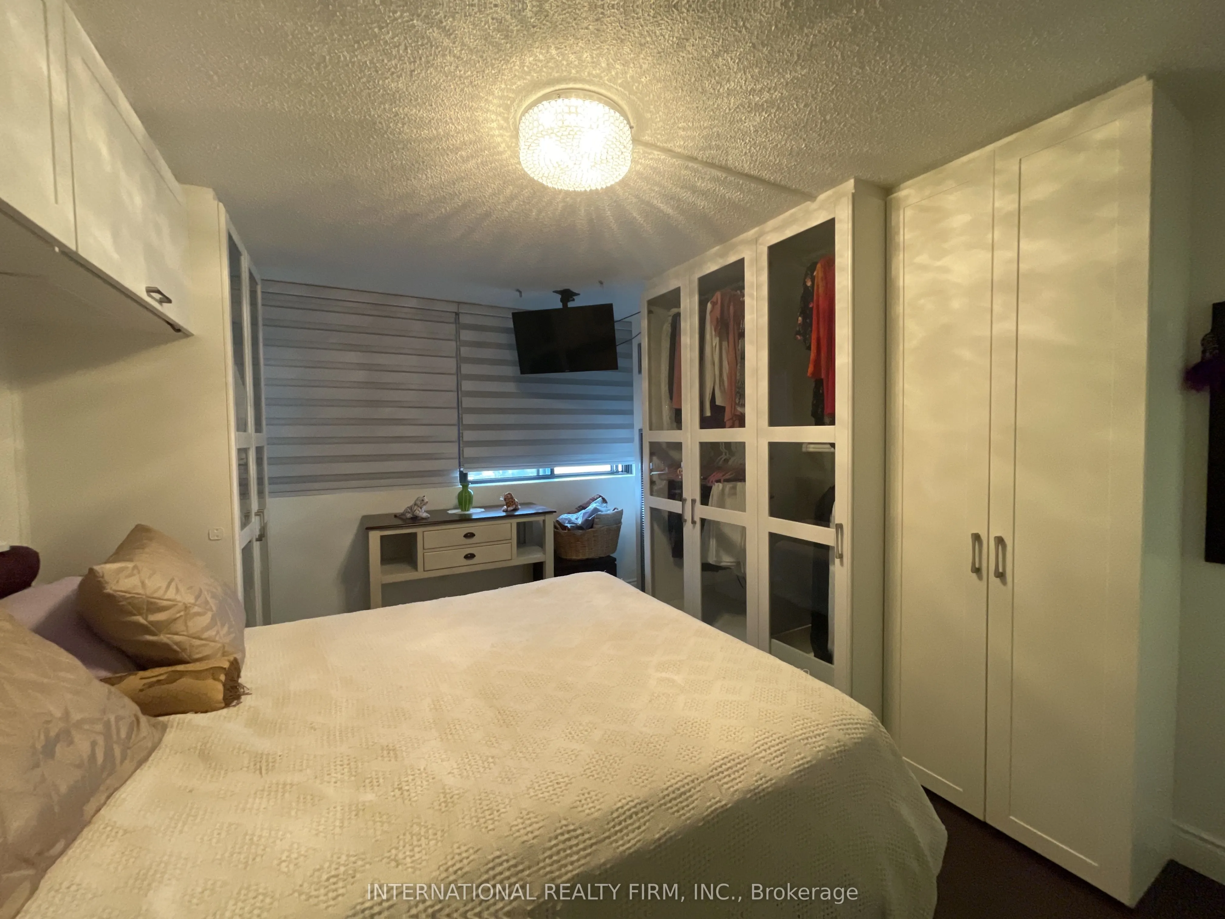 80 Antibes Drive, #1905