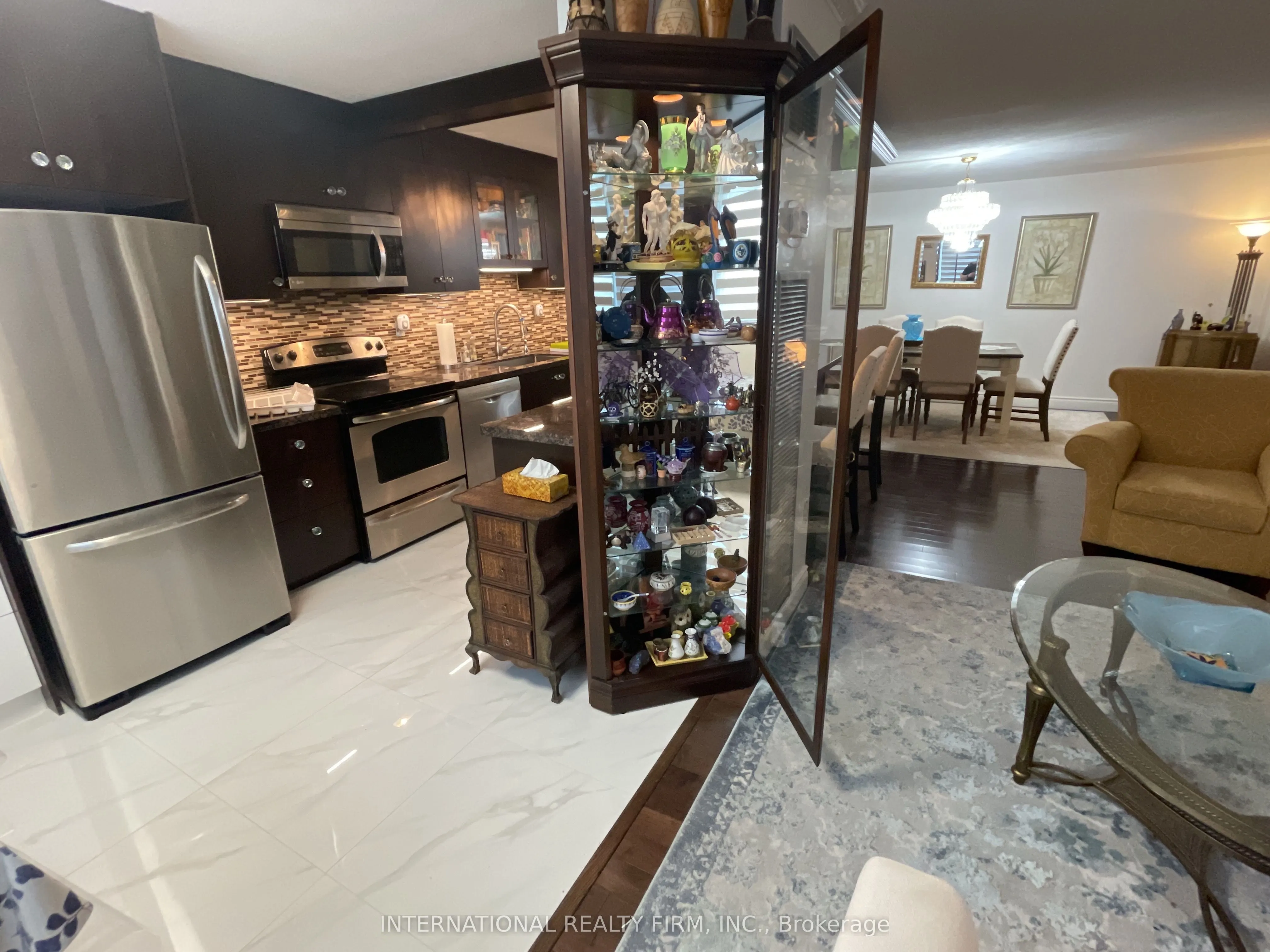 80 Antibes Drive, #1905