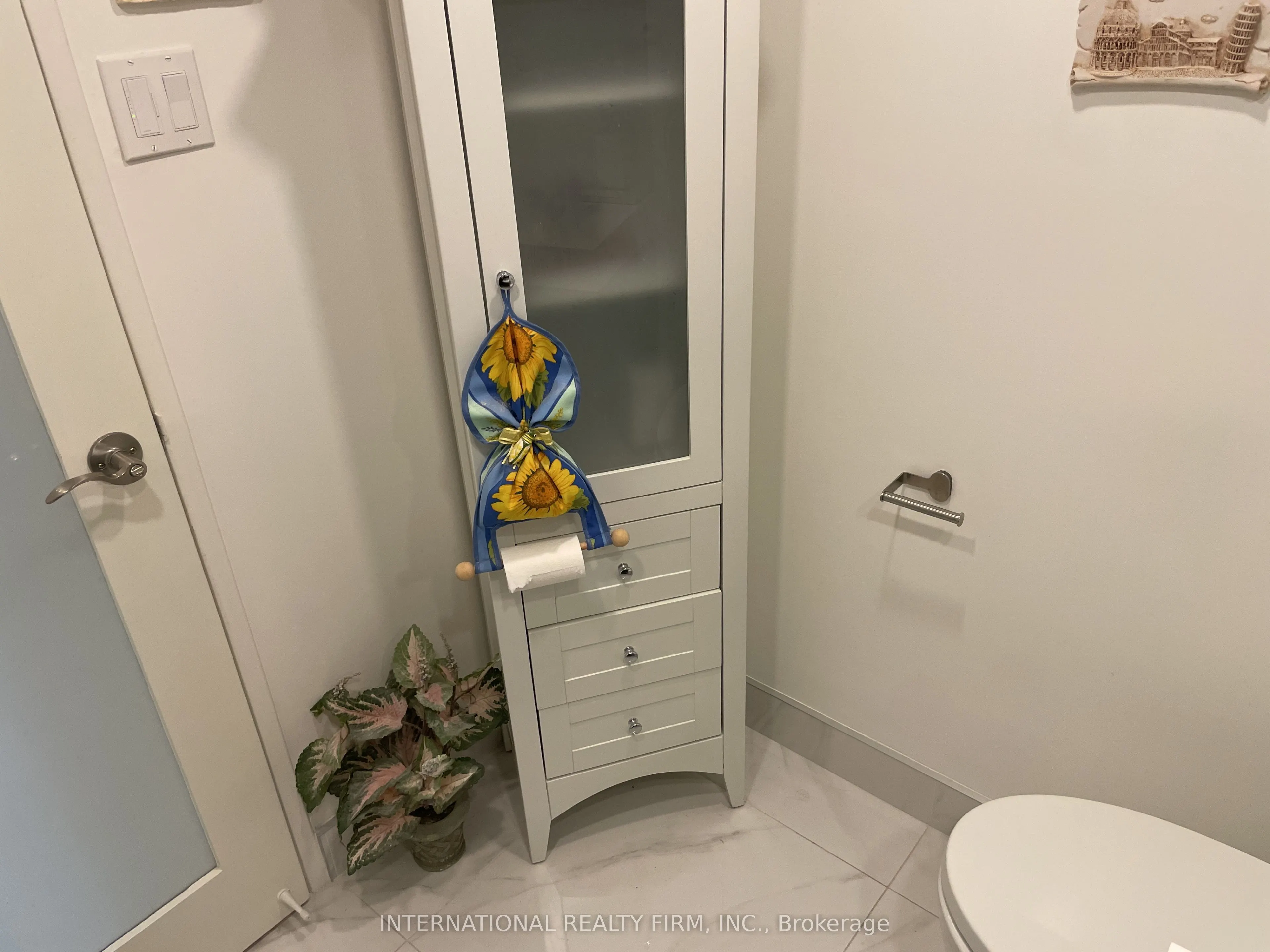 80 Antibes Drive, #1905