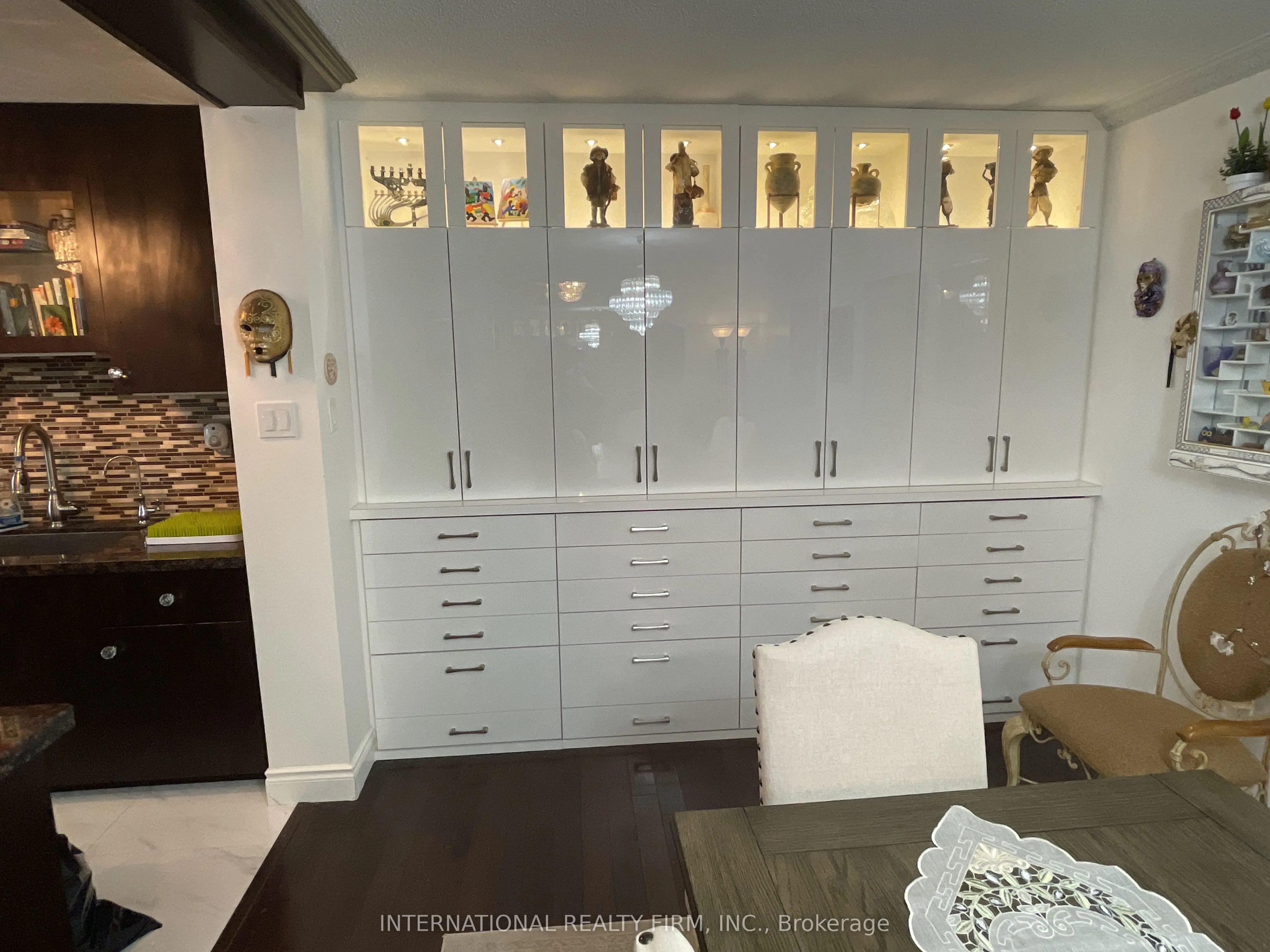 80 Antibes Drive, #1905