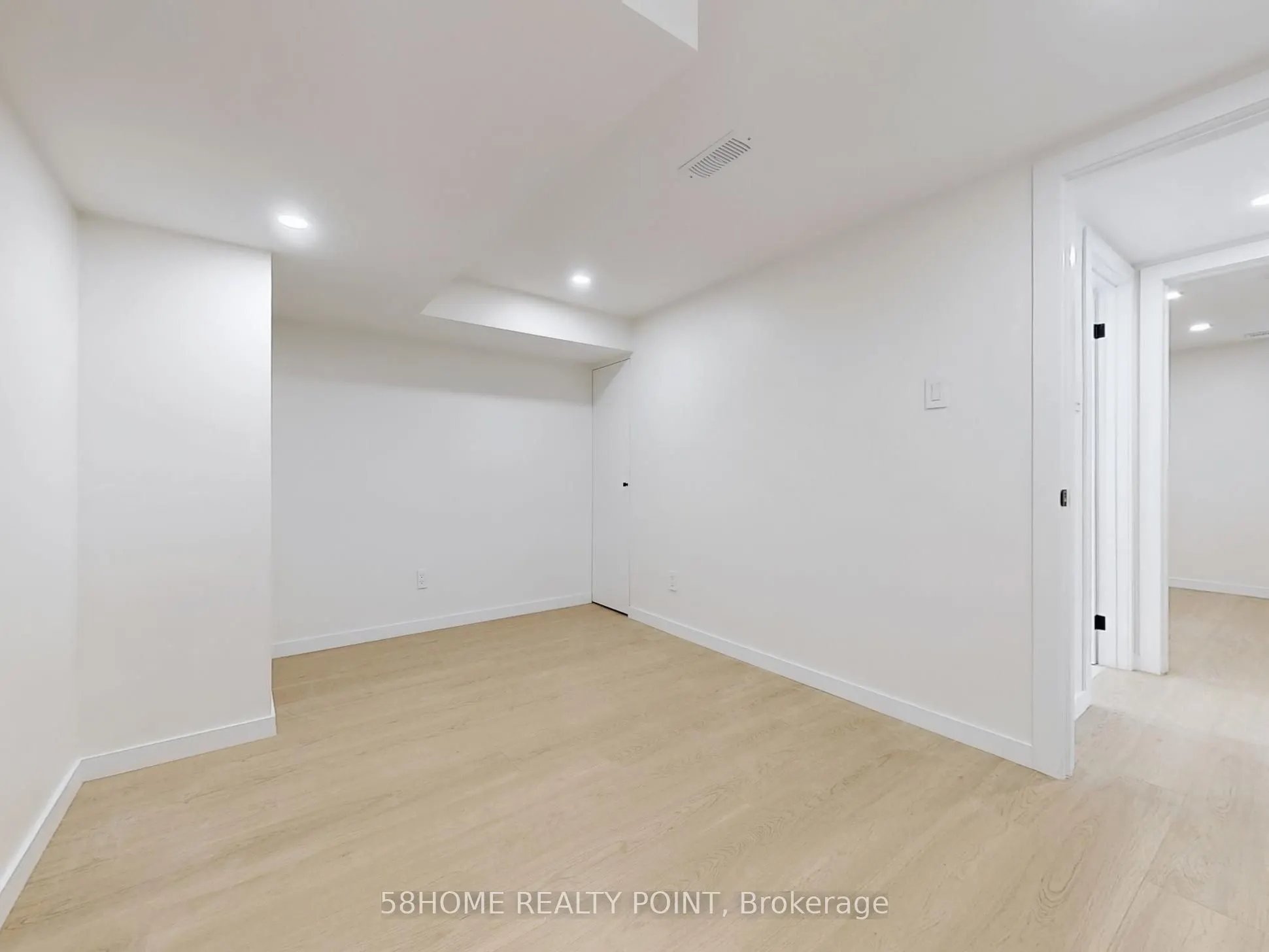 24 Ternhill Crescent, #Lower