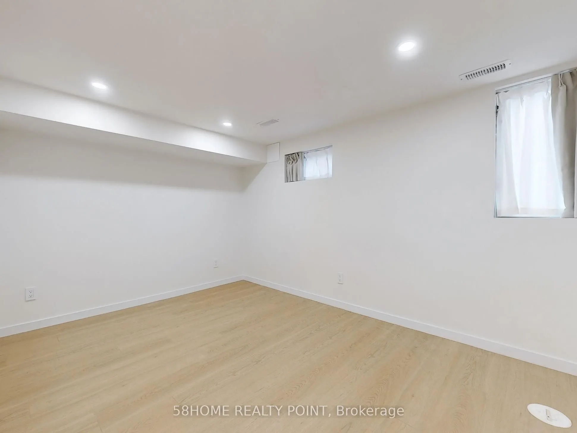 24 Ternhill Crescent, #Lower