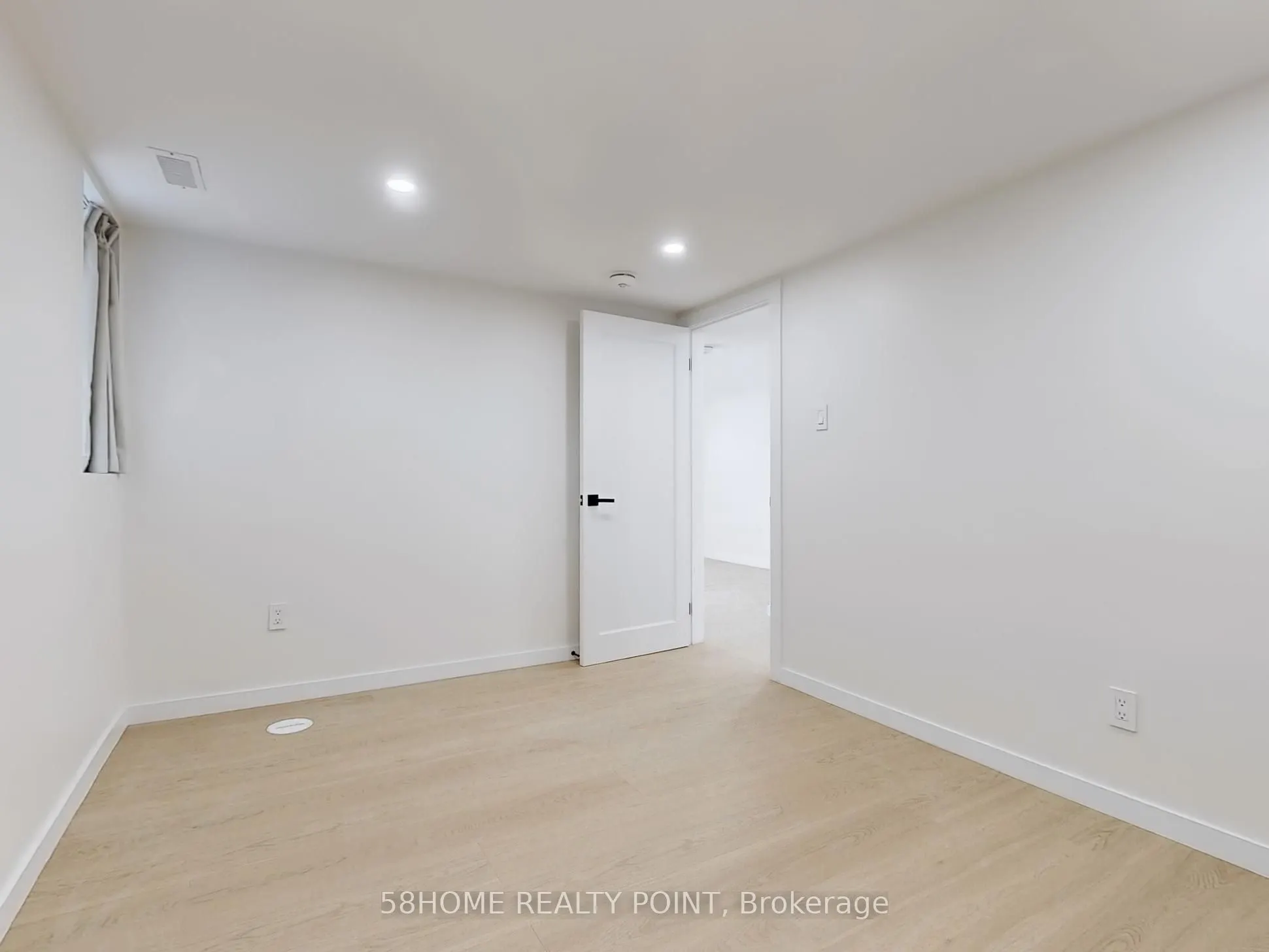 24 Ternhill Crescent, #Lower