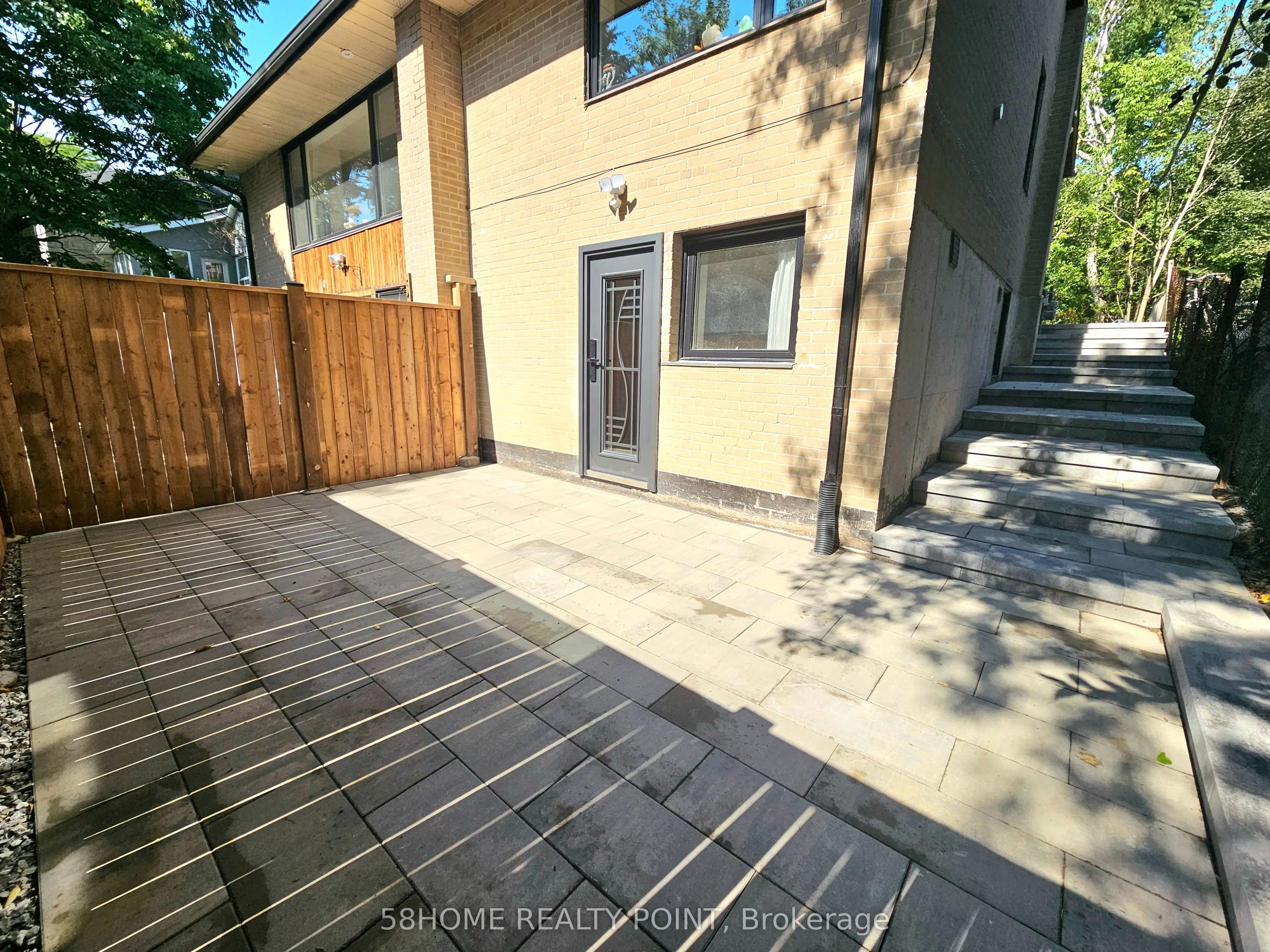 24 Ternhill Crescent, #Lower