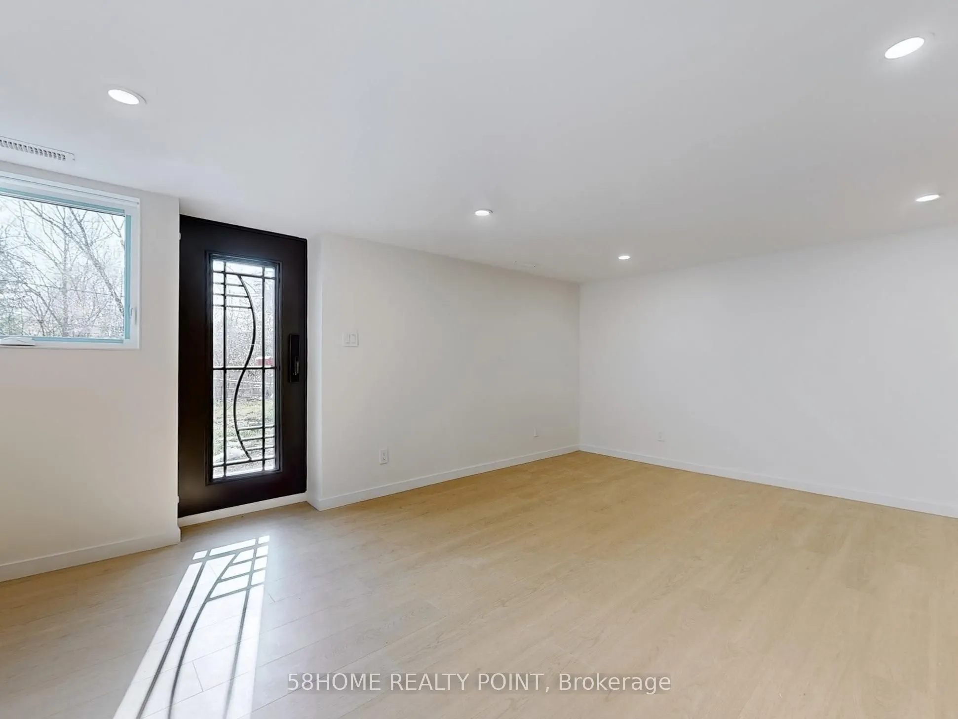 24 Ternhill Crescent, #Lower