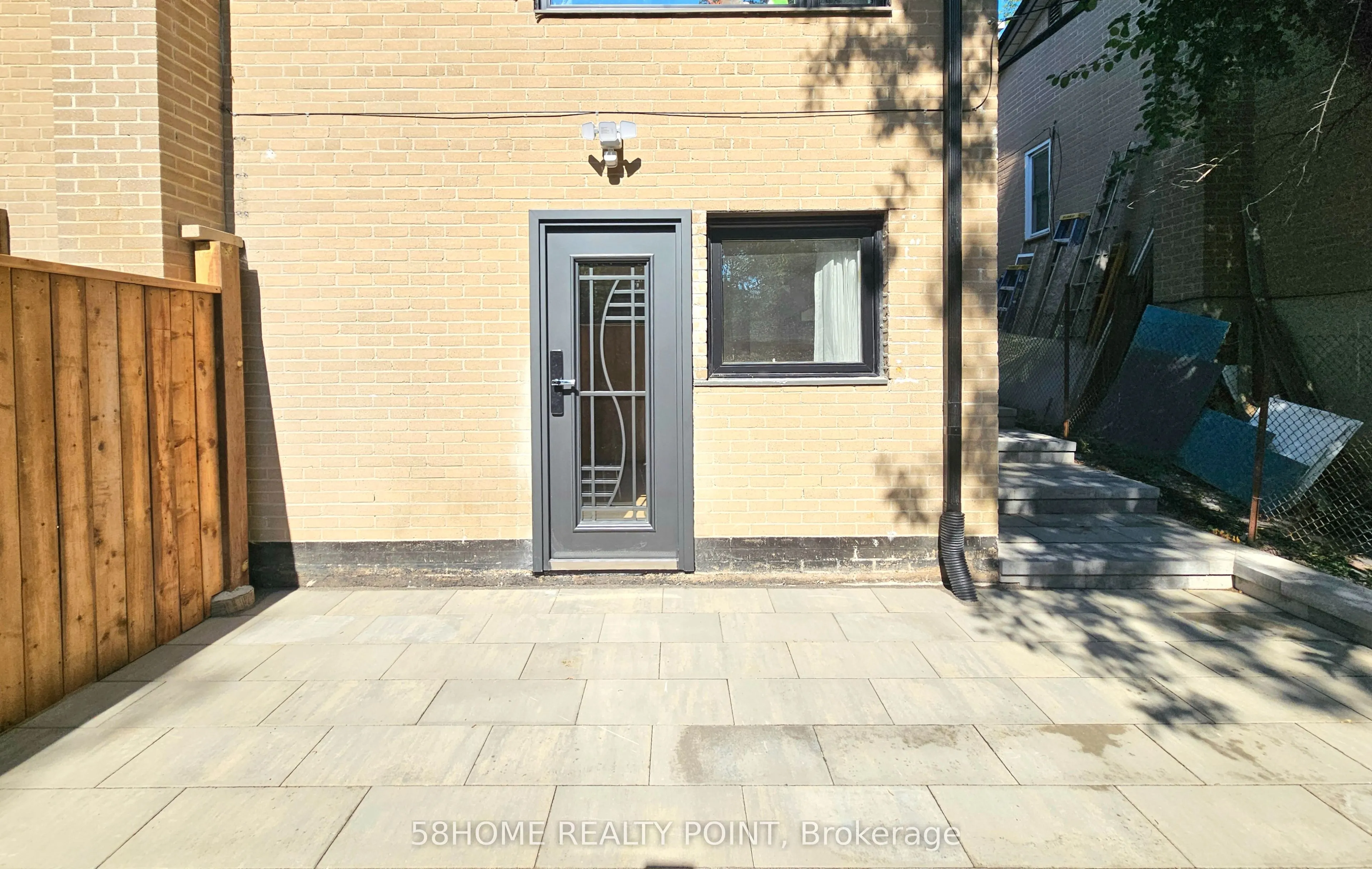 24 Ternhill Crescent, #Lower