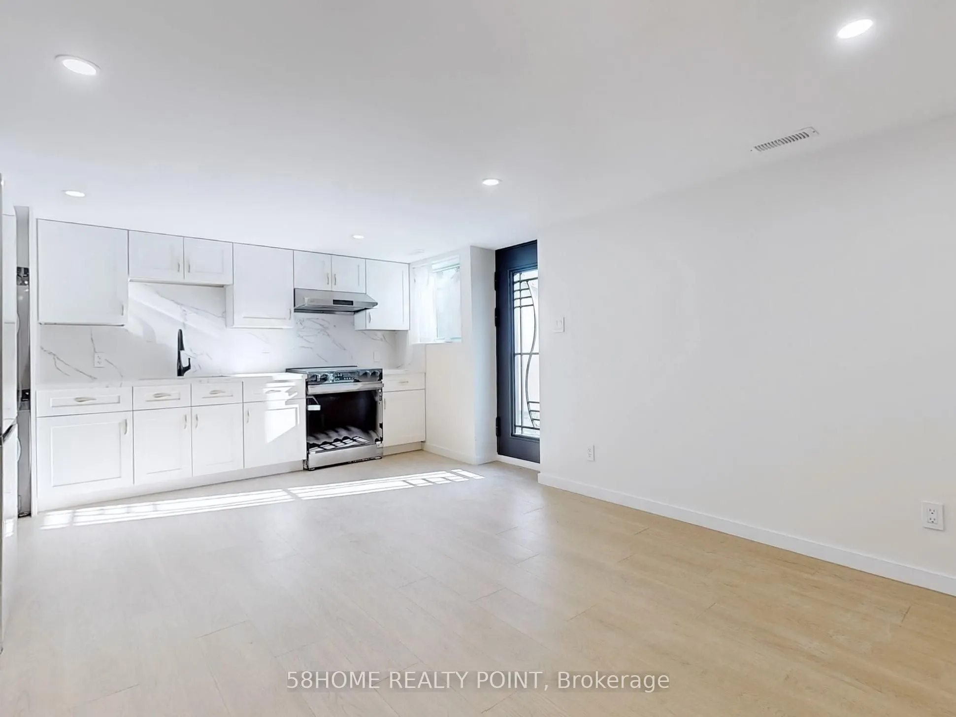 24 Ternhill Crescent, #Lower