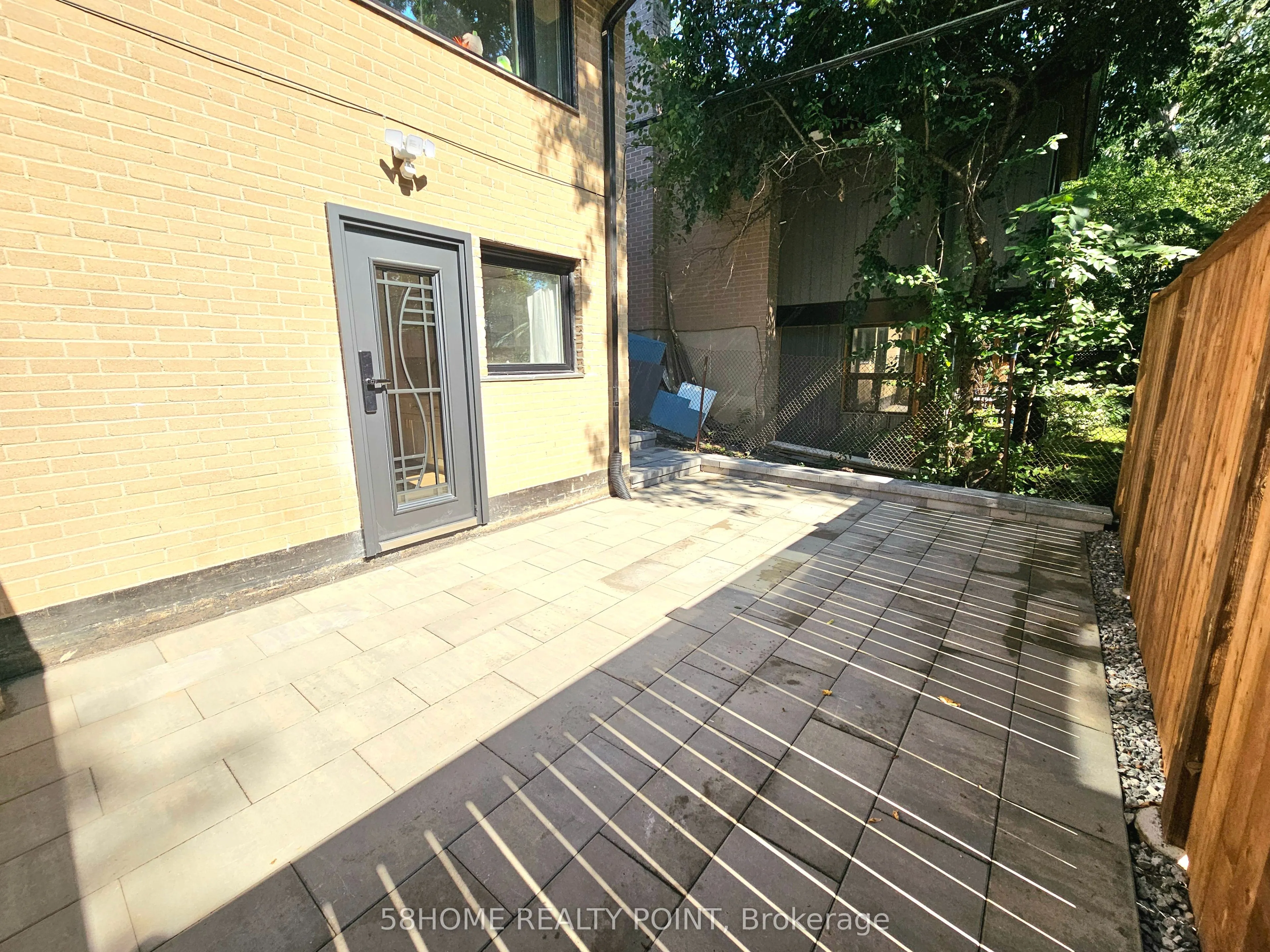 24 Ternhill Crescent, #Lower