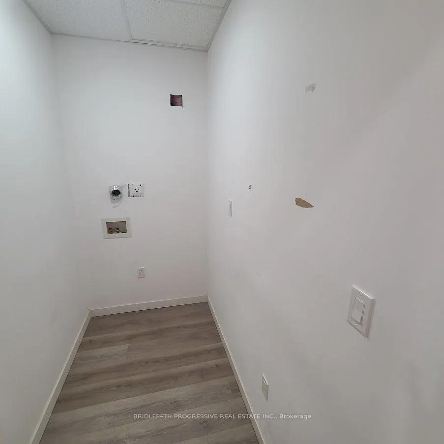 650 Sheppard Avenue E, #6