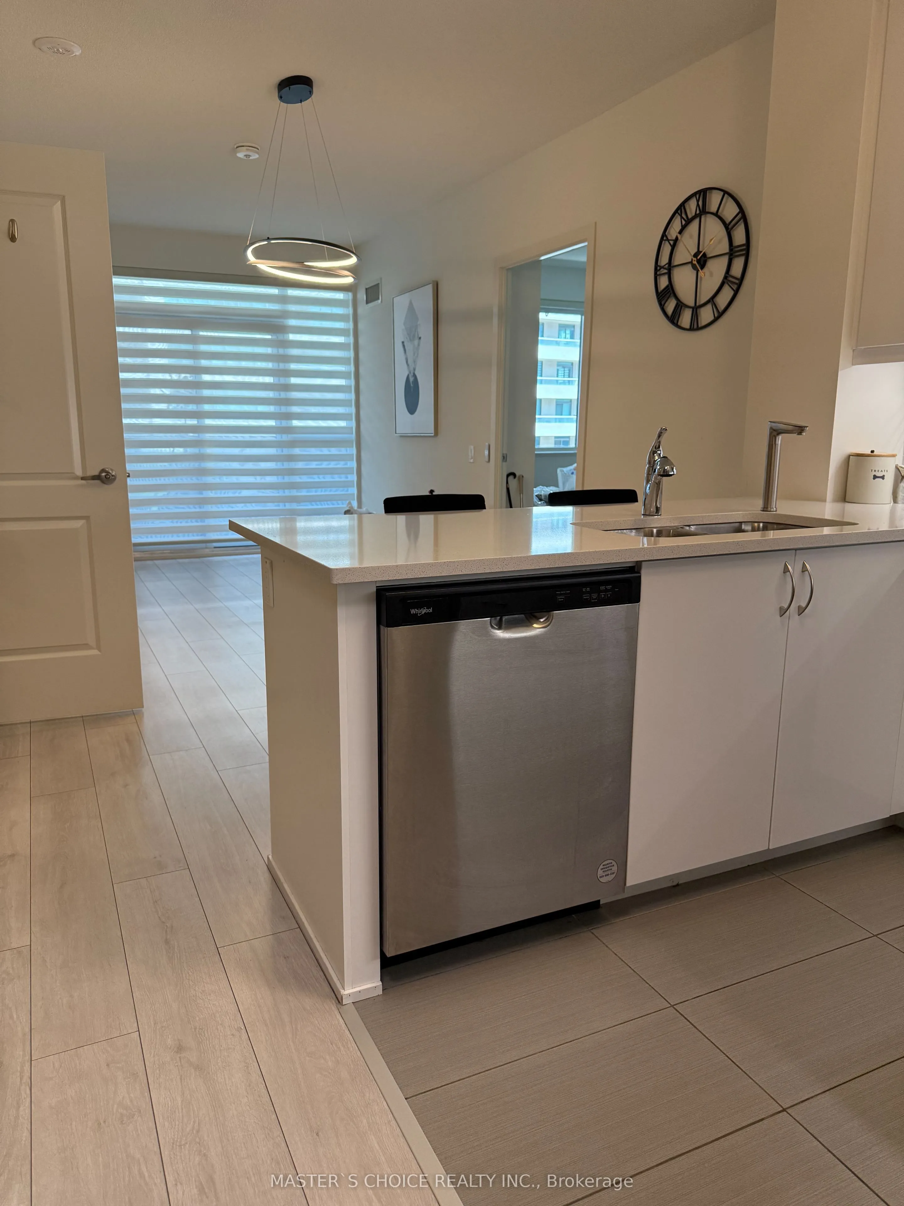 4955 Yonge Street, #605
