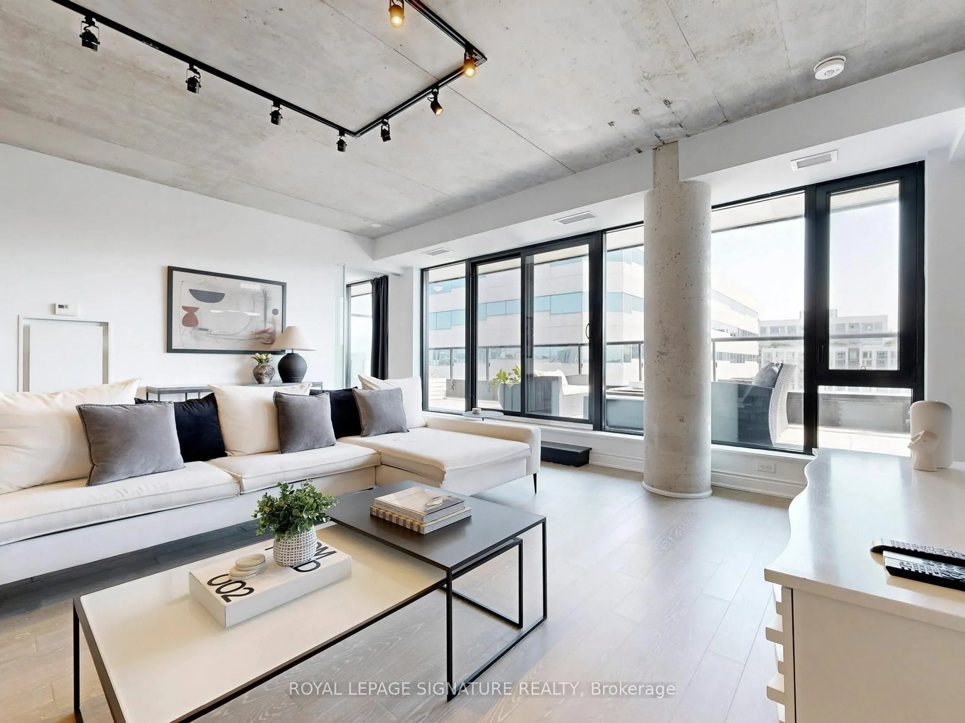 608 Richmond Street W, #1105