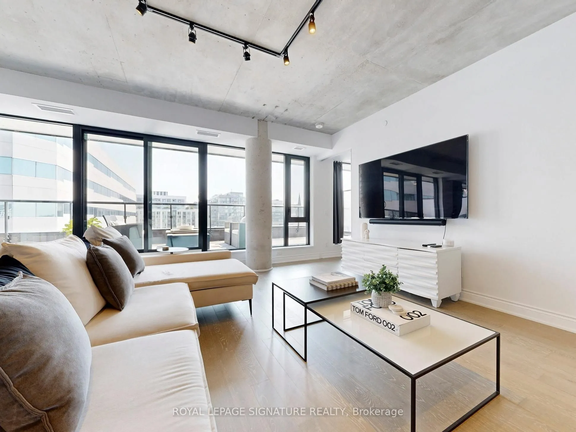608 Richmond Street W, #1105