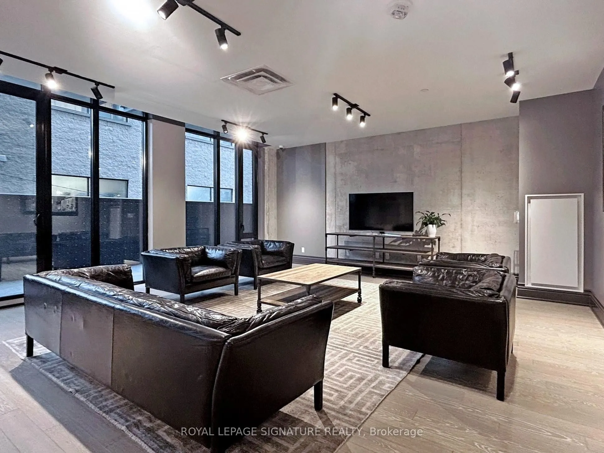 608 Richmond Street W, #1105