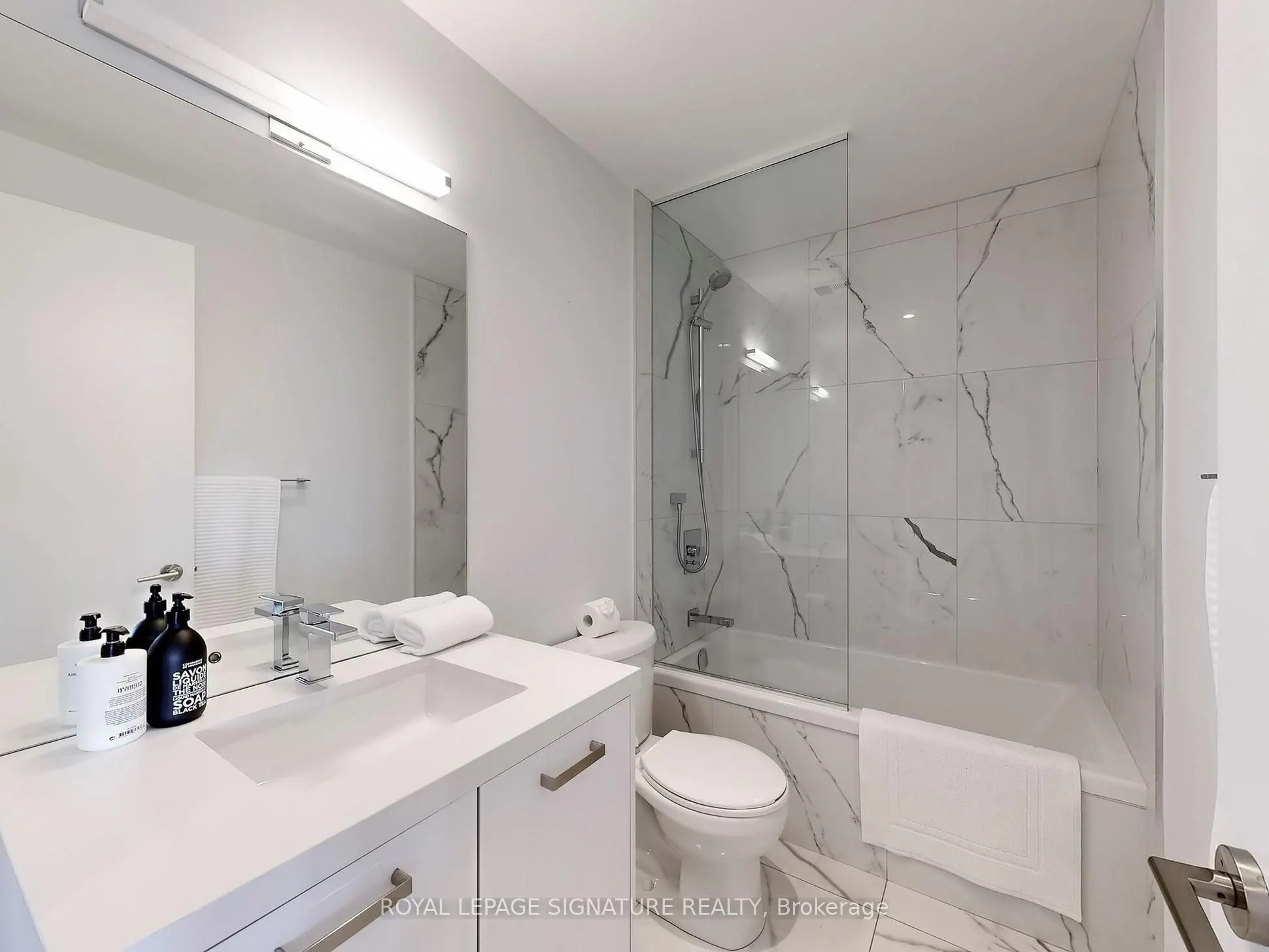 608 Richmond Street W, #1105