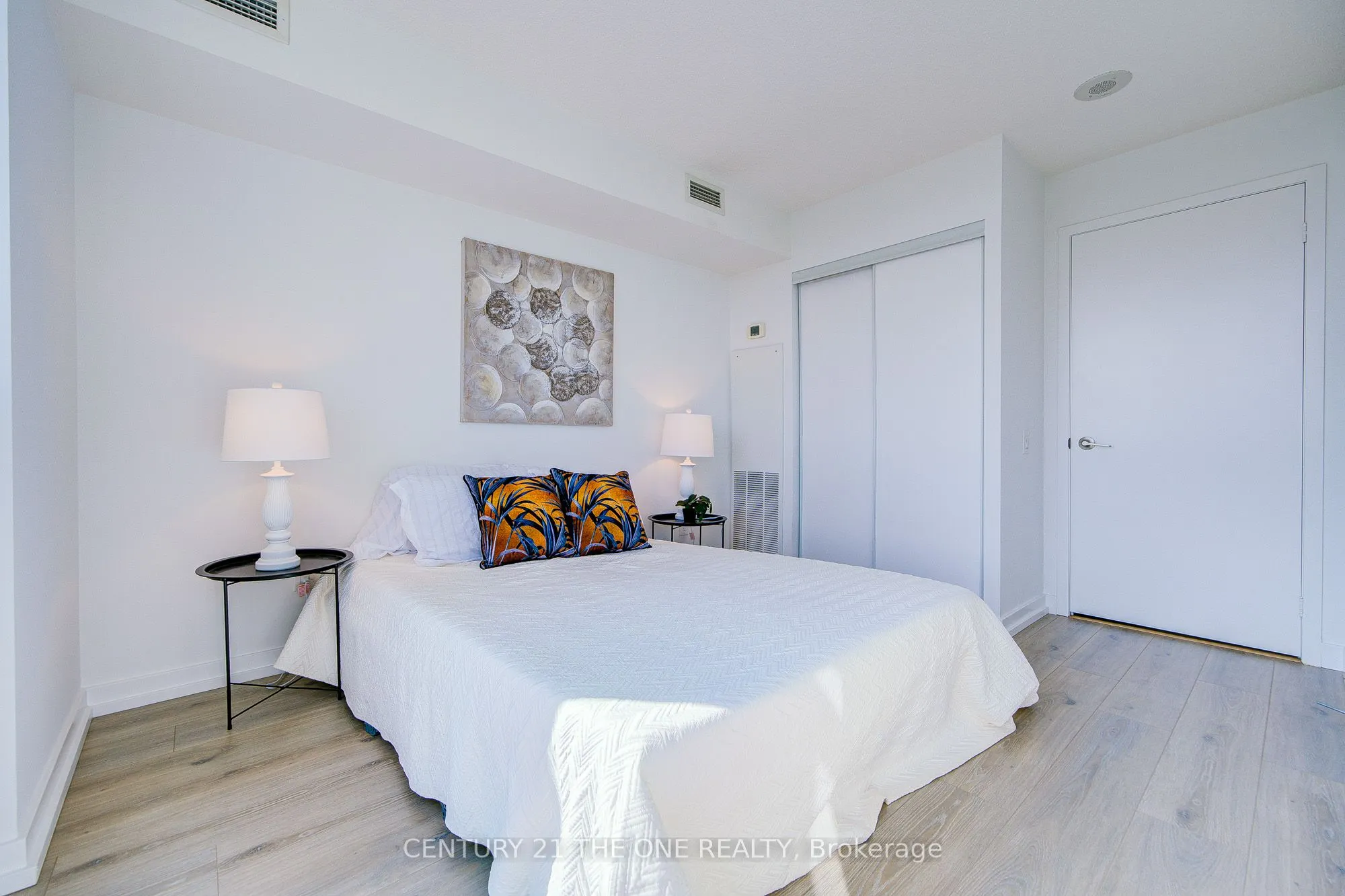 29 Singer Court, #1011