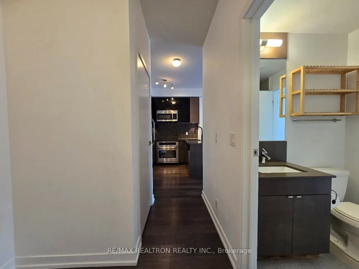89 Dunfield Avenue, #803