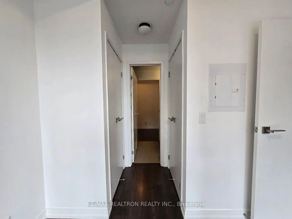89 Dunfield Avenue, #803