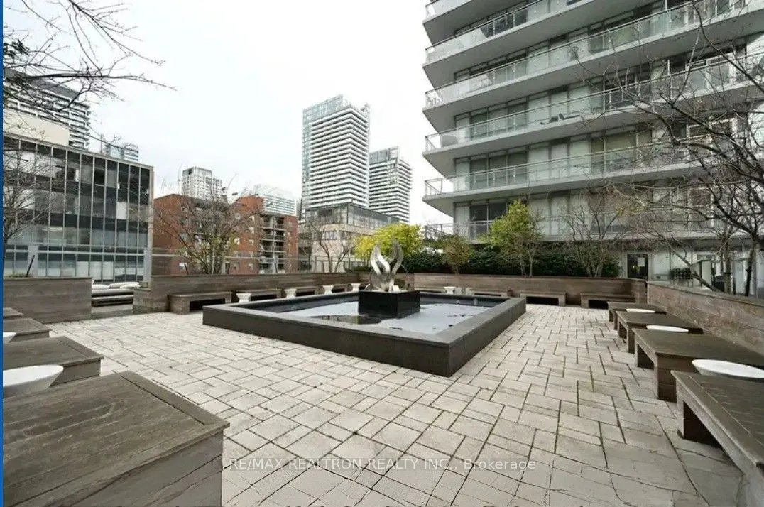 89 Dunfield Avenue, #803