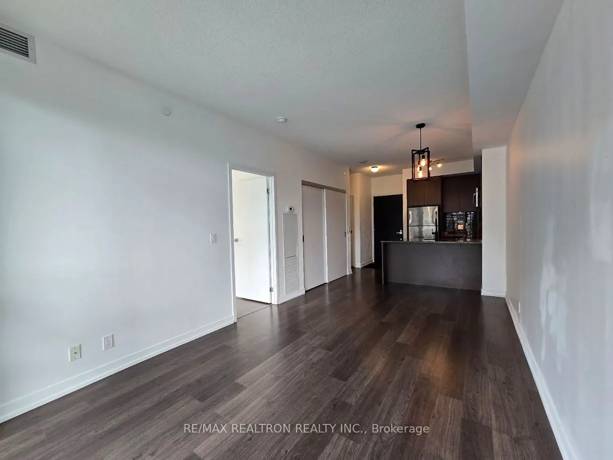 89 Dunfield Avenue, #803