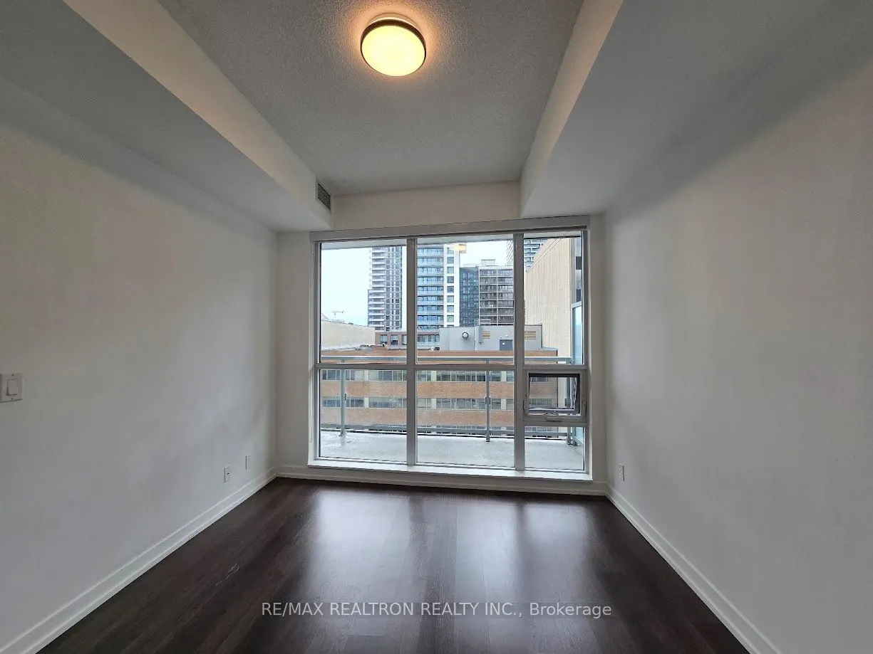 89 Dunfield Avenue, #803