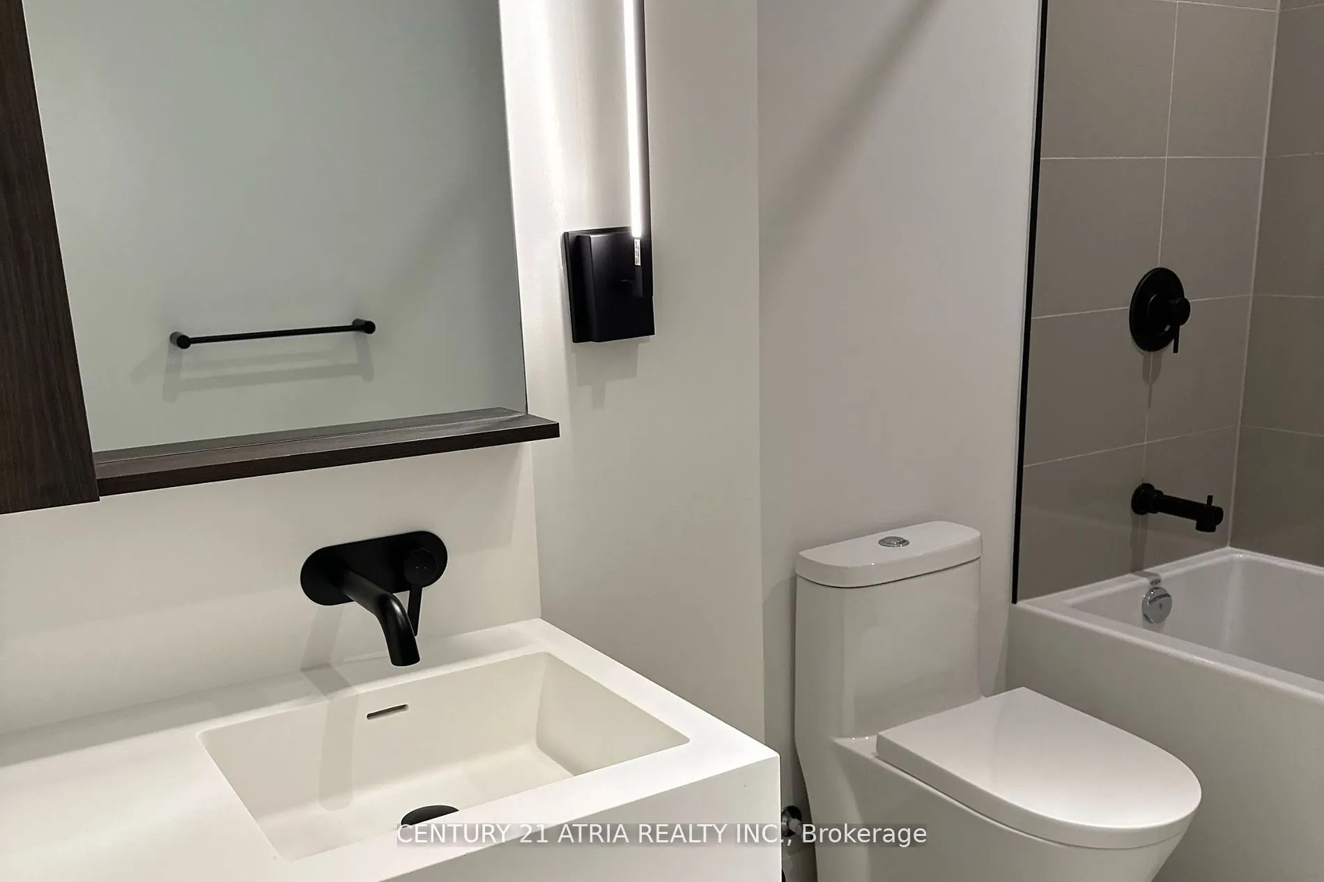 127 Broadway Avenue E, #804