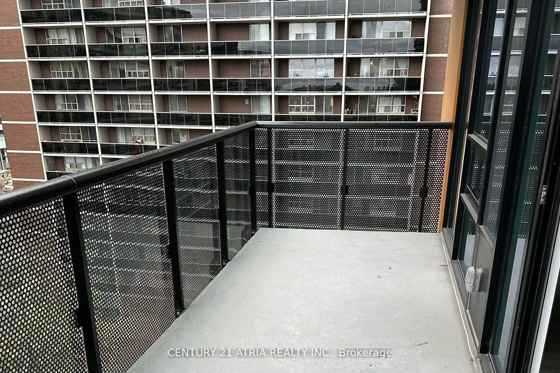 127 Broadway Avenue E, #804