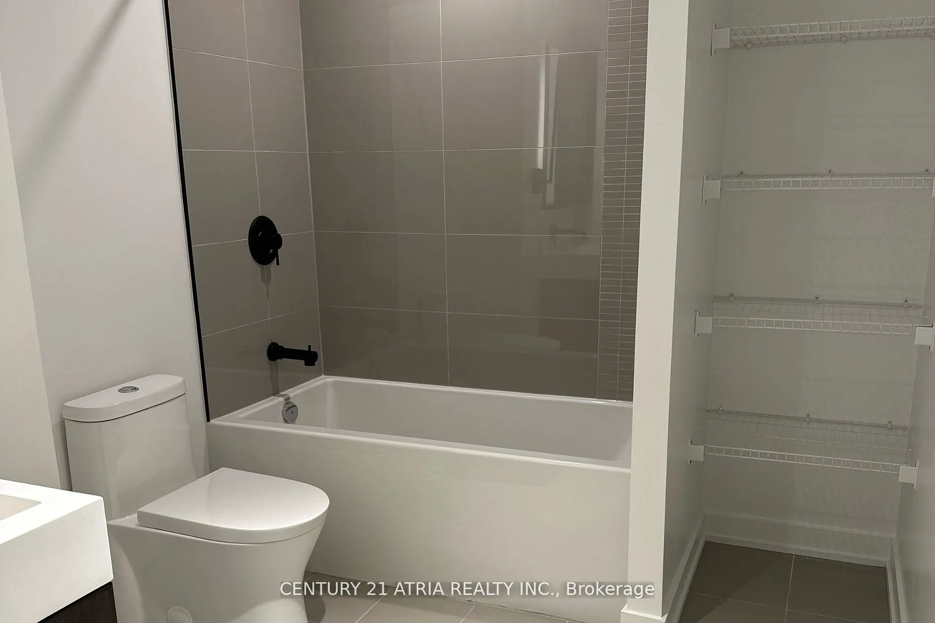 127 Broadway Avenue E, #804