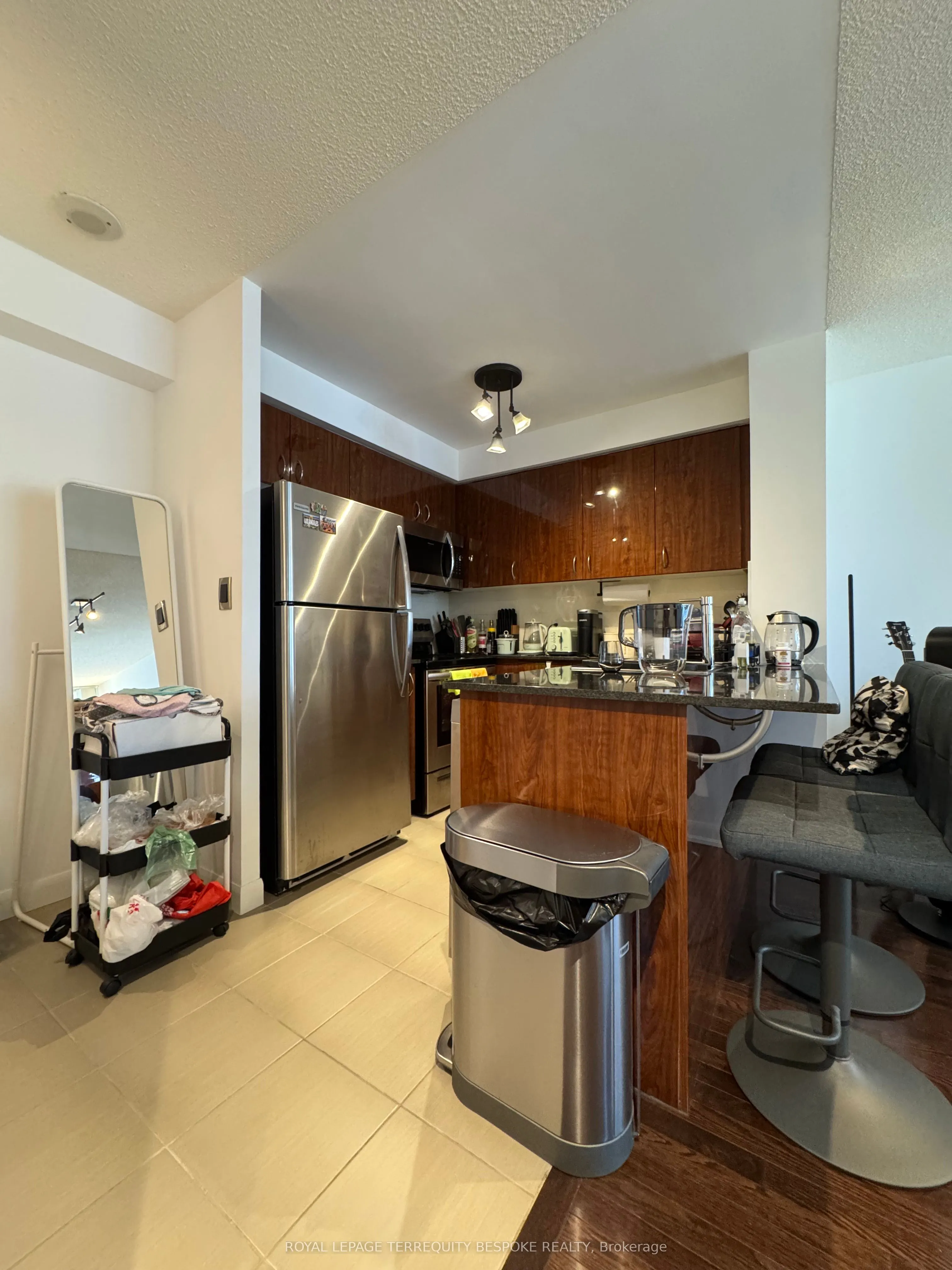 5791 Yonge Street, #801