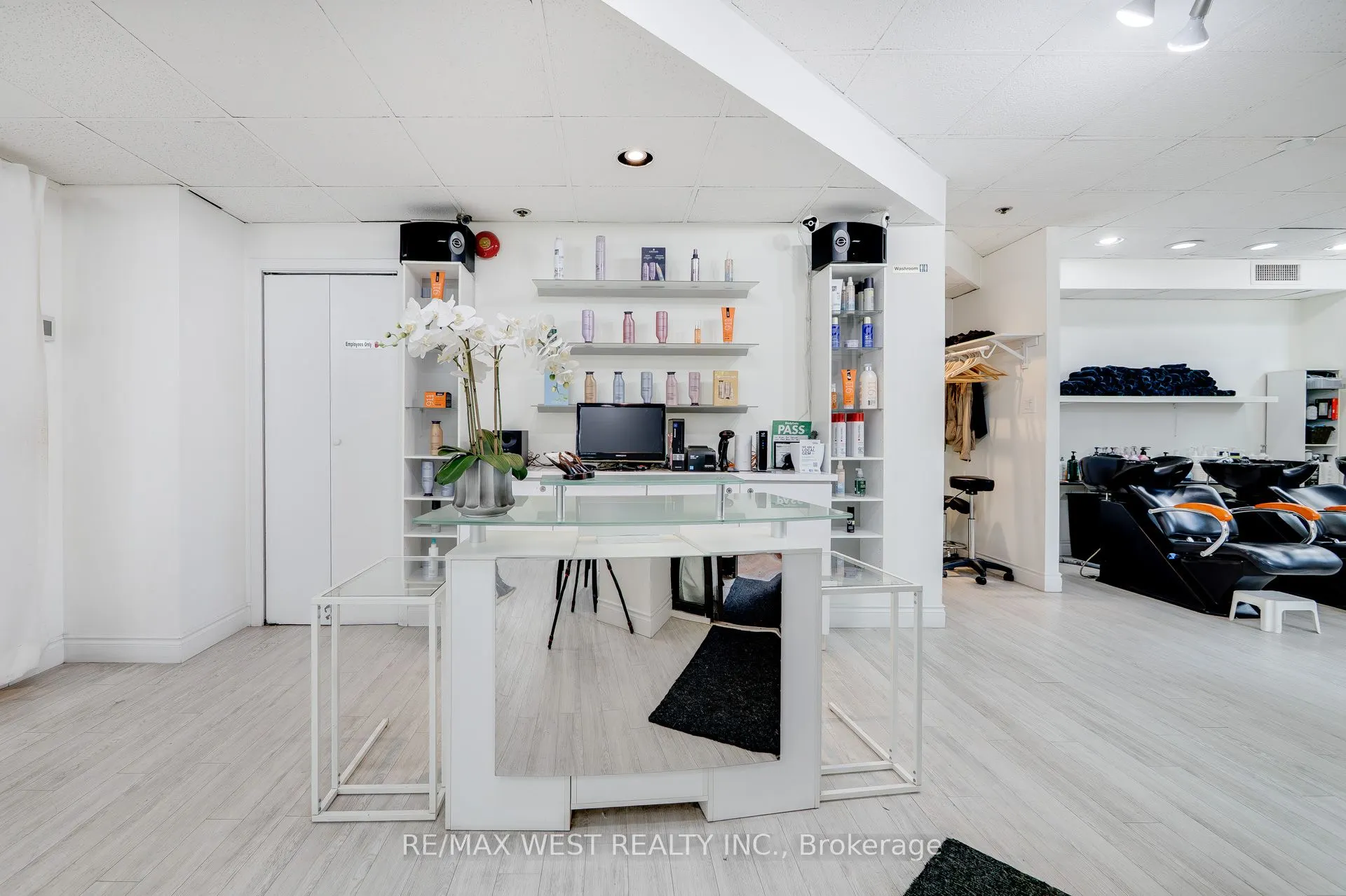 1300 Bay Street